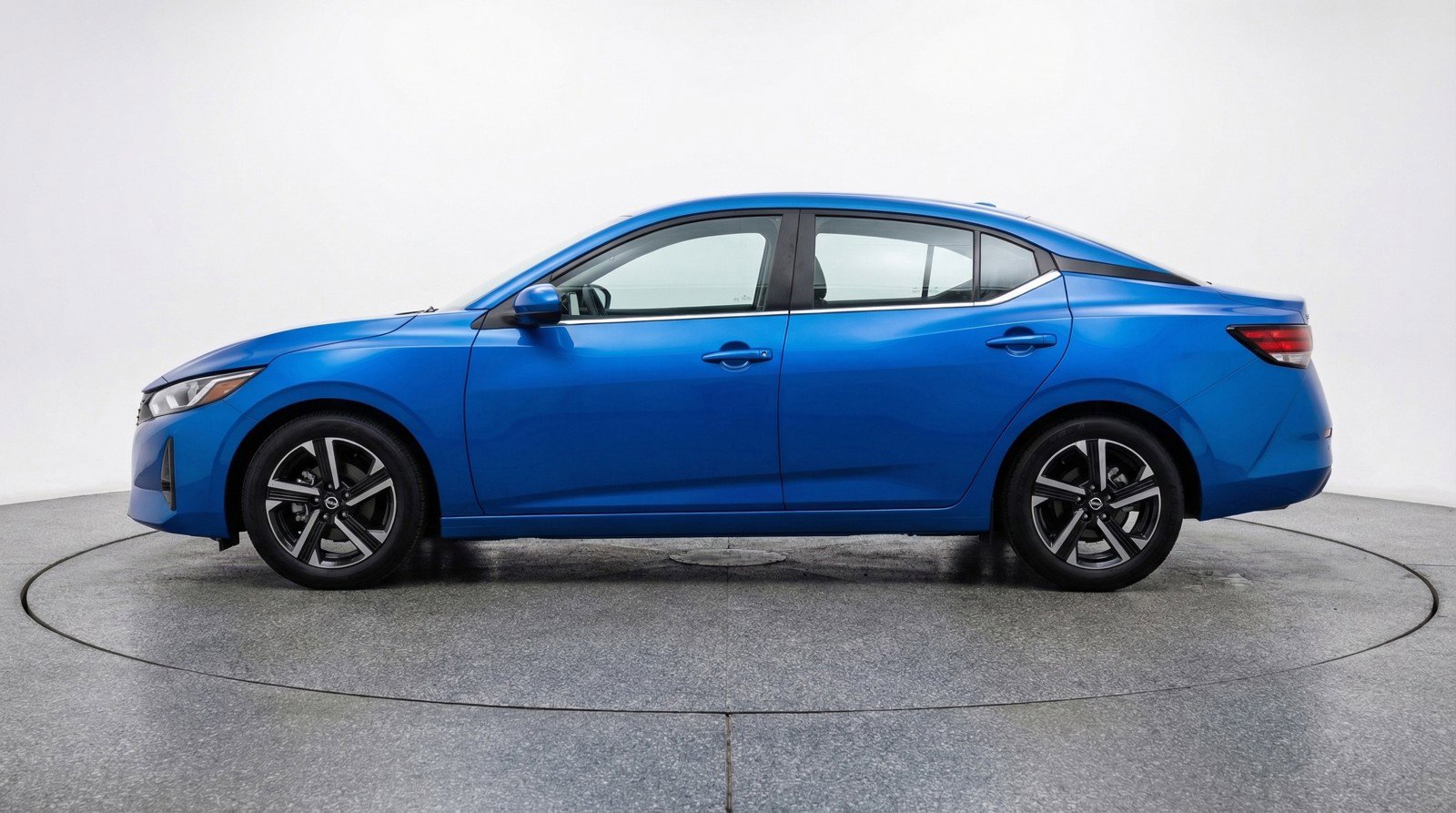 Used 2025 Nissan Sentra SV image 5