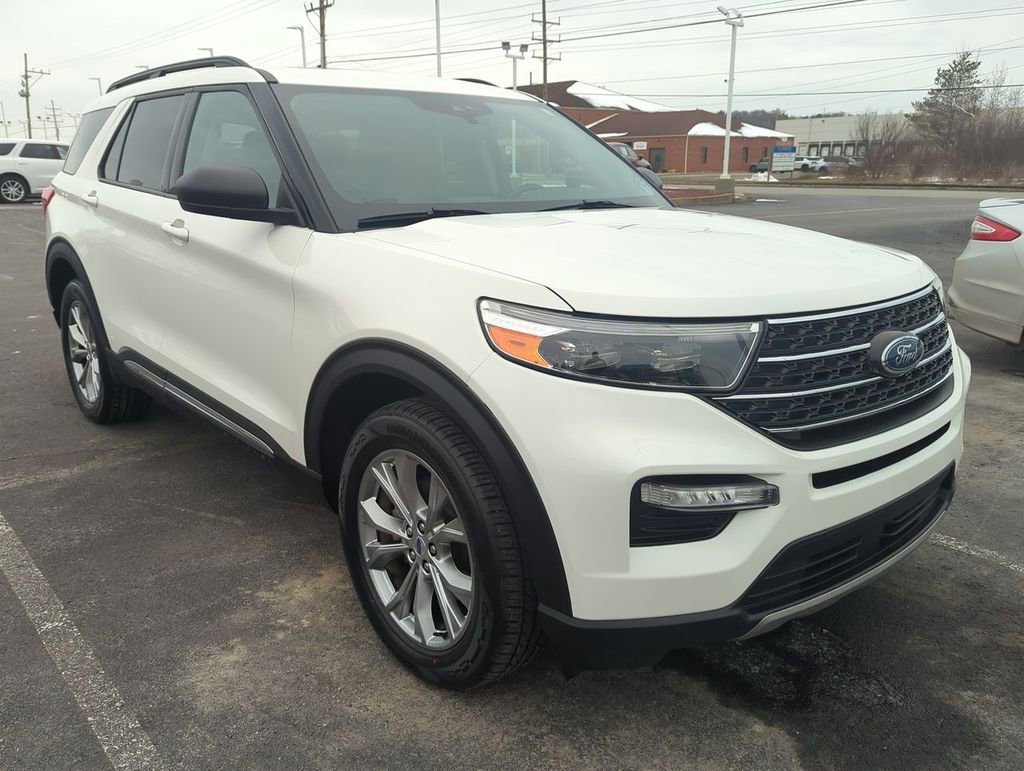 Used 2023 Ford Explorer XLT w/ Equipment Group 202A image 1