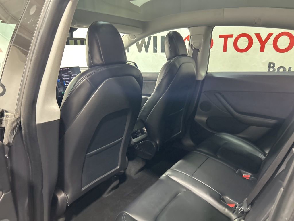 Used 2021 Tesla Model Y Long Range image 19
