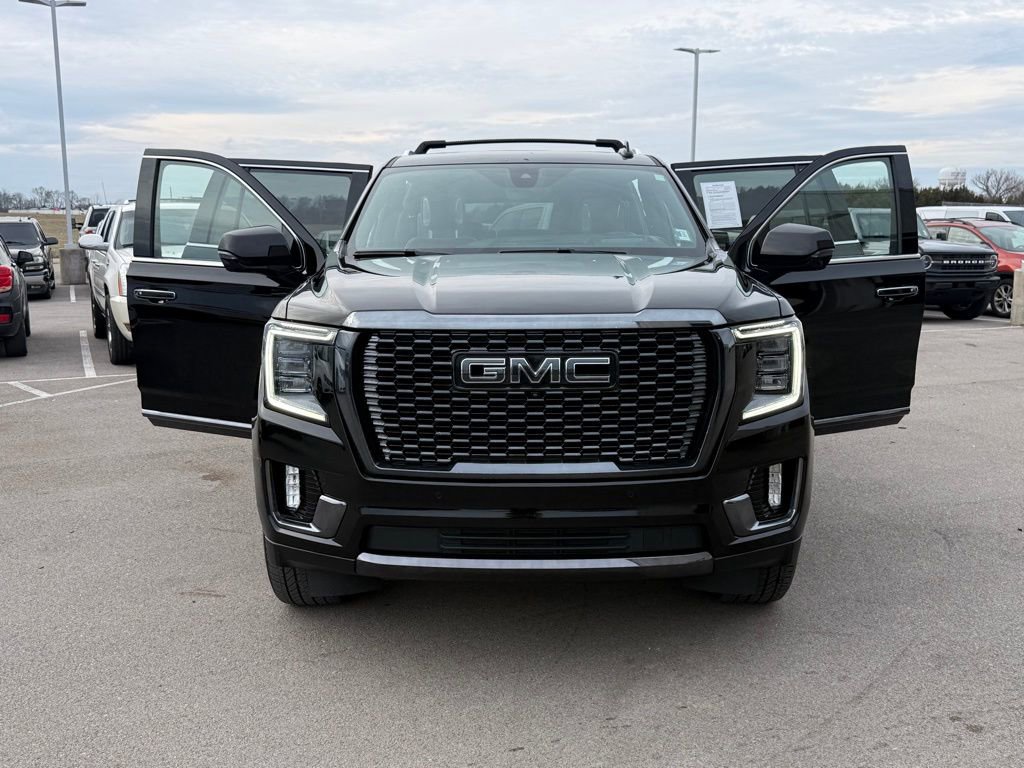 Used 2023 GMC Yukon XL Denali Ultimate image 24