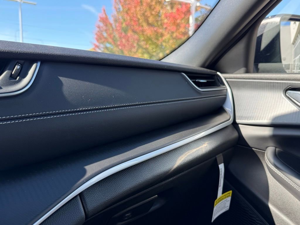 New 2025 Jeep Grand Cherokee L Laredo w/ Trailer Tow Package image 22