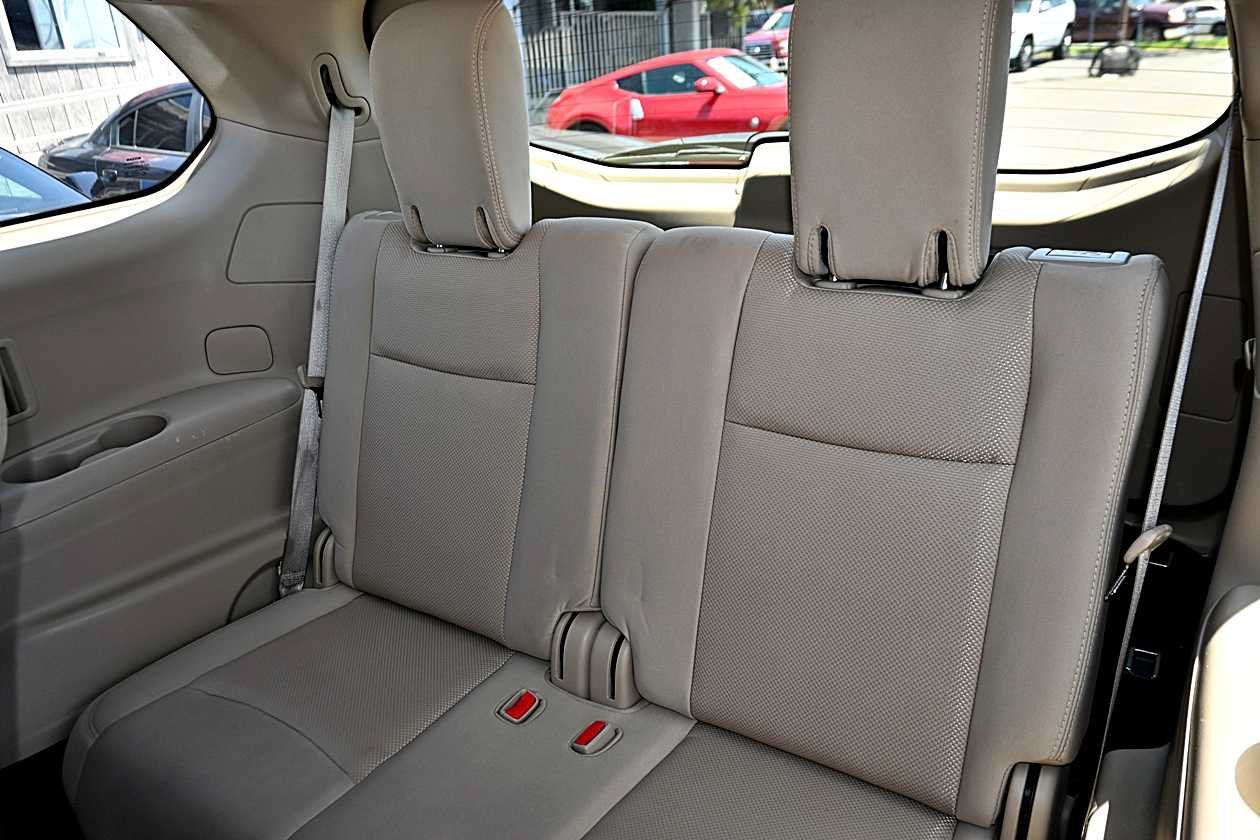 Used 2017 Nissan Pathfinder S FWD image 13
