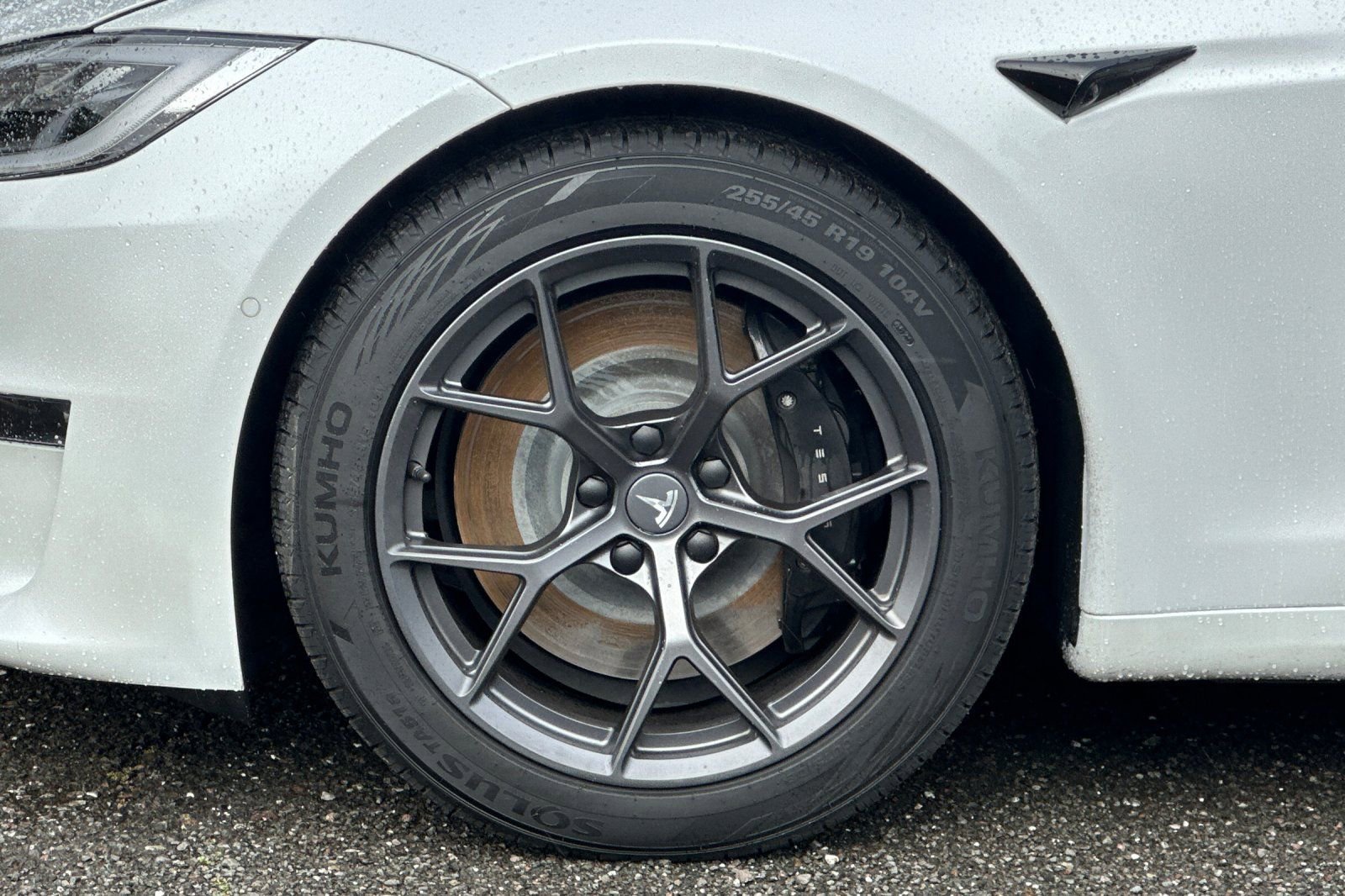 Used 2021 Tesla Model S Plaid image 23