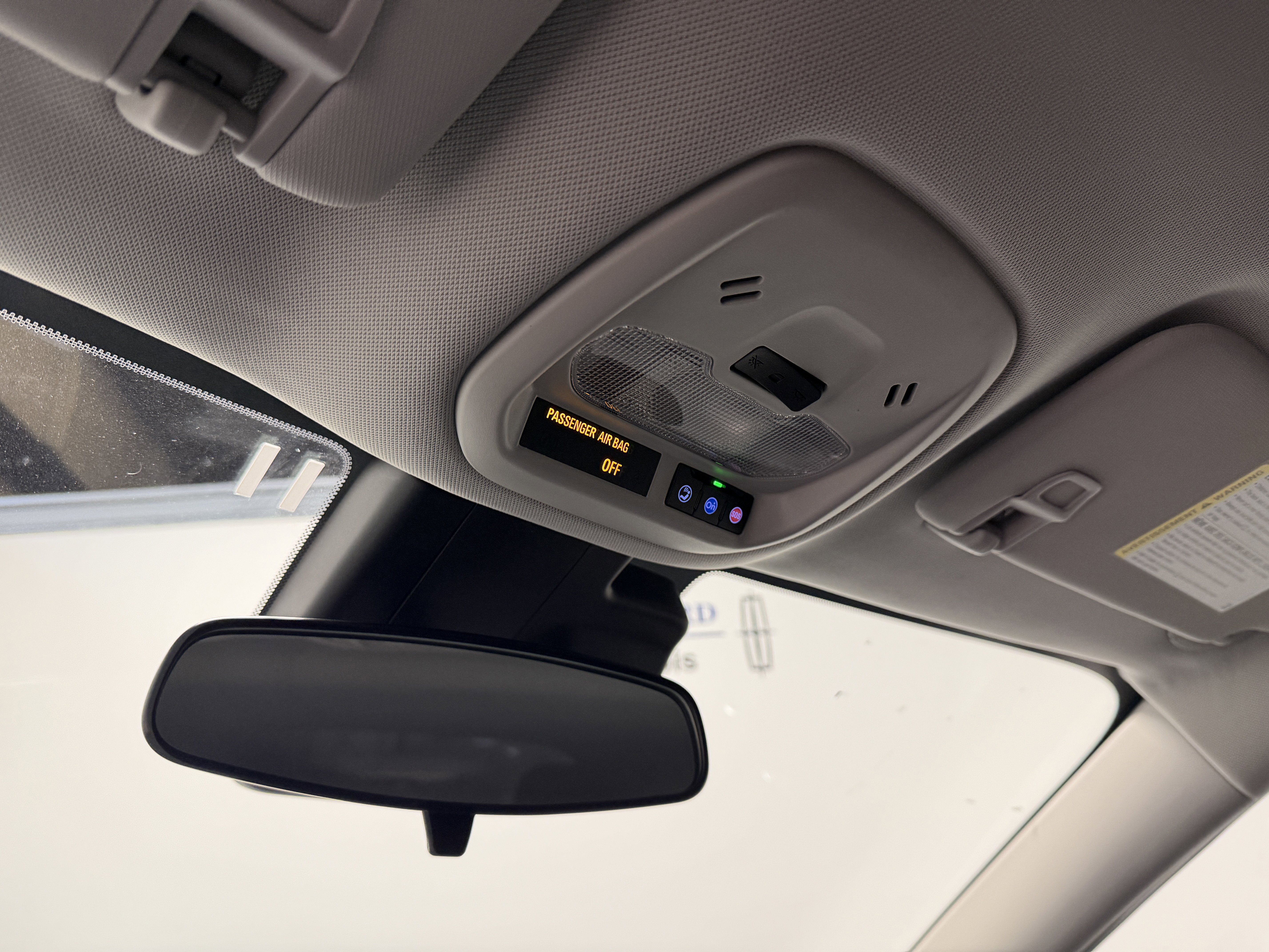 Used 2024 Chevrolet Trax LT w/ LT Convenience Package image 8