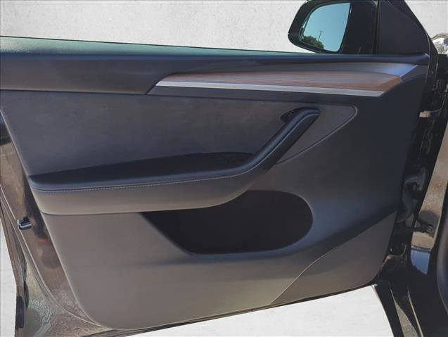 Used 2023 Tesla Model Y Long Range AWD/4WD image 10