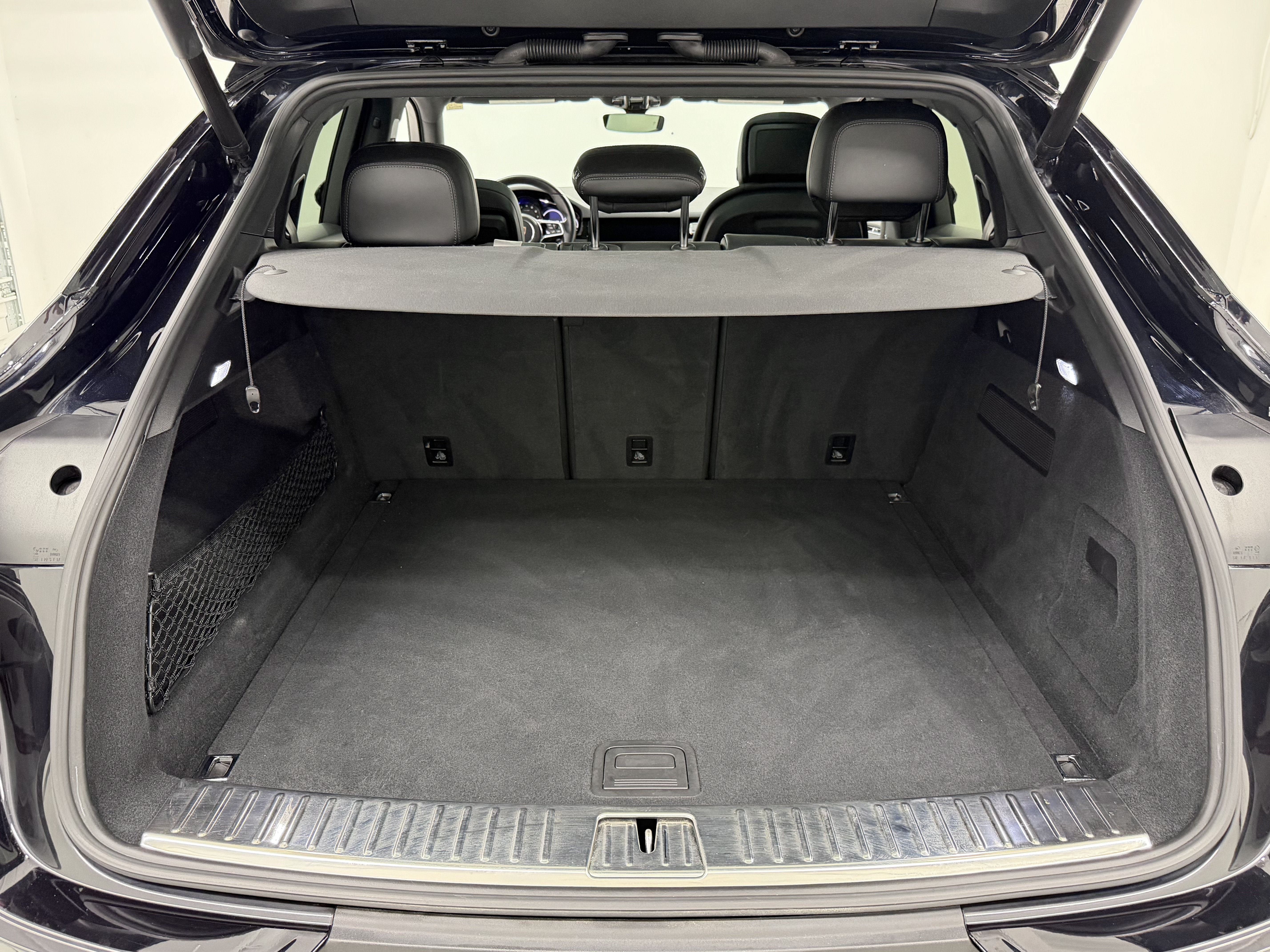 Certified 2022 Porsche Cayenne Platinum Edition AWD/4WD image 66