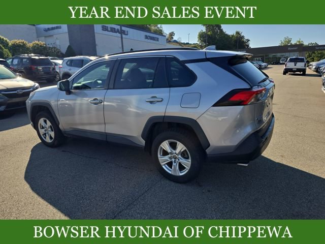 Used 2021 Toyota RAV4 XLE image 3