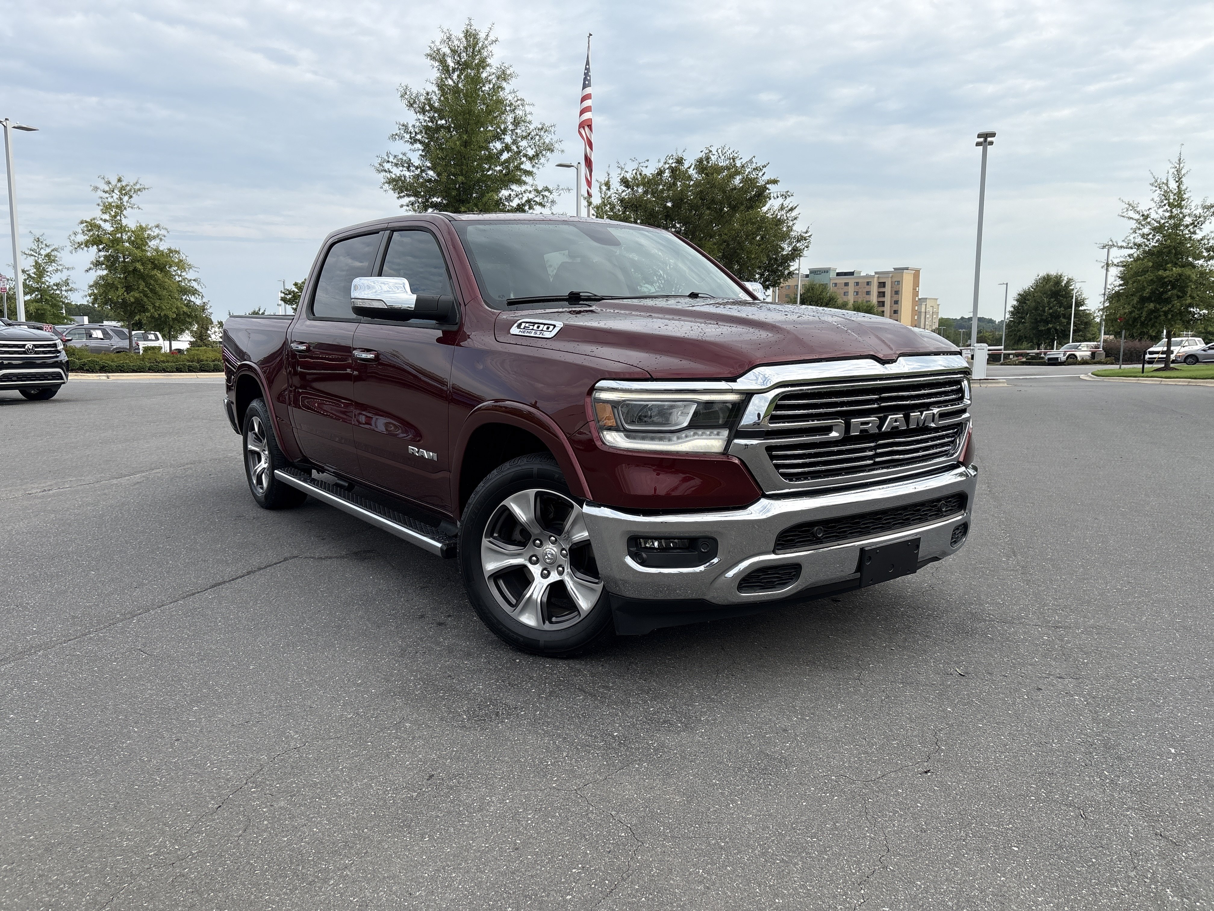 Used 2019 RAM 1500 Laramie AWD/4WD image 2