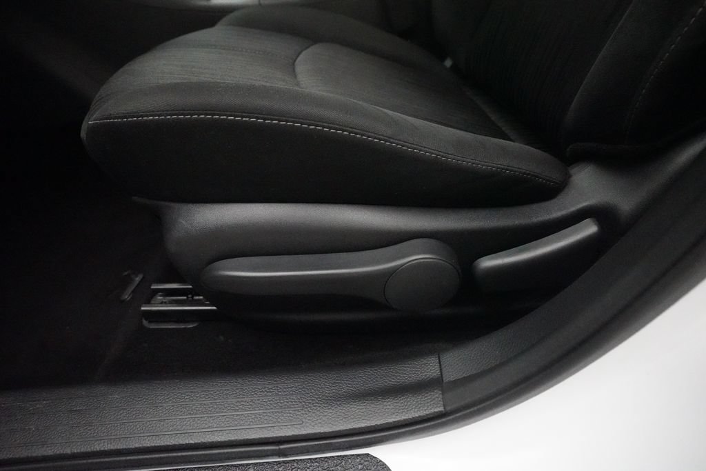 Used 2018 Nissan Sentra SV FWD image 30