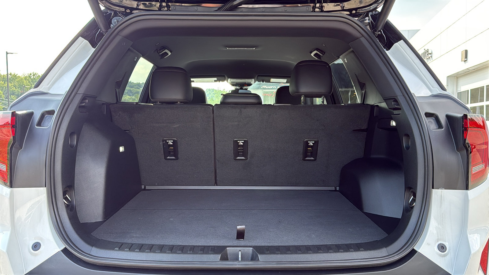 Certified 2026 GMC Terrain Elevation w/ Elevation Premium Package AWD/4WD image 29