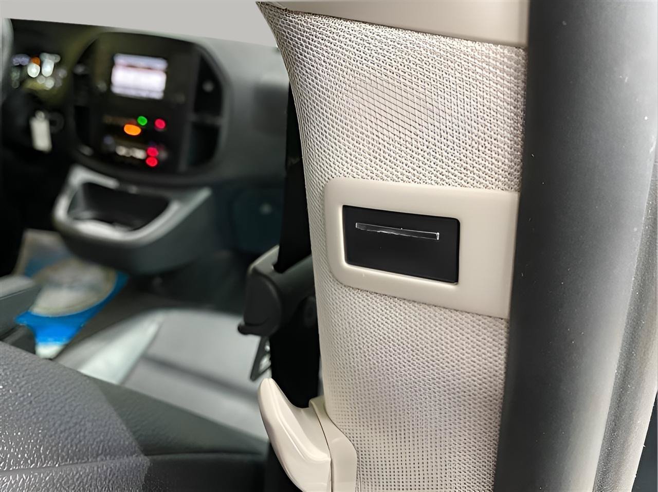 Used 2019 Mercedes-Benz Metris Passenger image 13