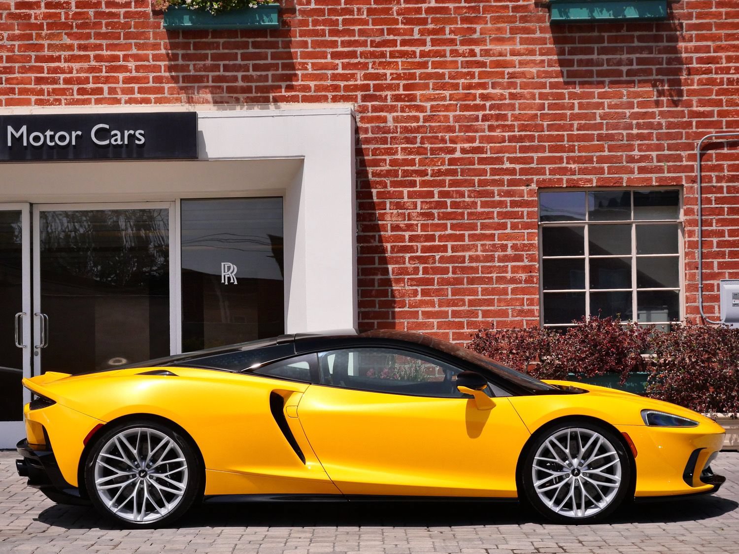 New 2026 McLaren GTS RWD image 3