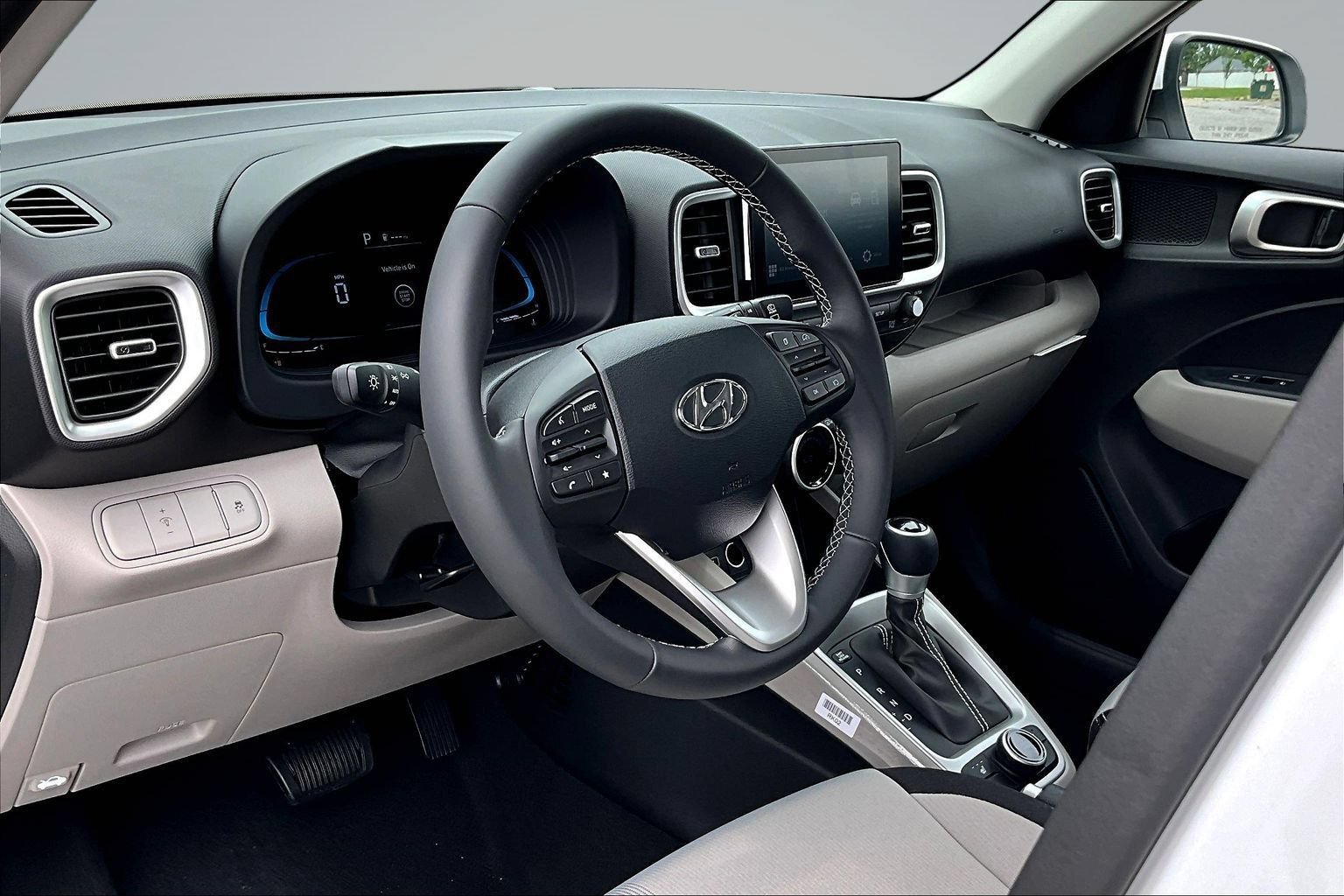 New 2026 Hyundai Venue SEL FWD image 9
