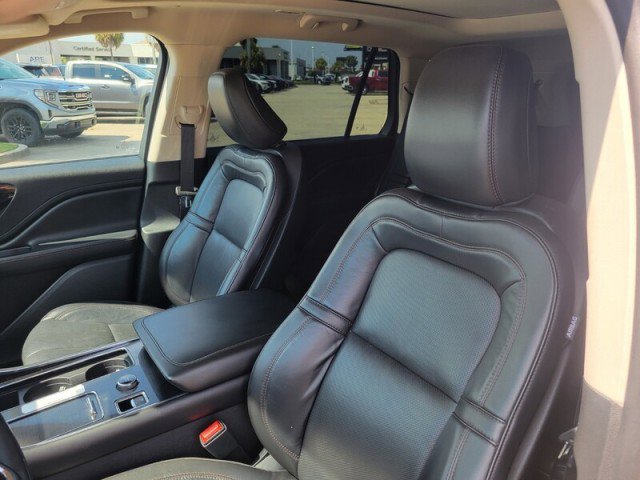 Used 2023 Lincoln Aviator Reserve image 14