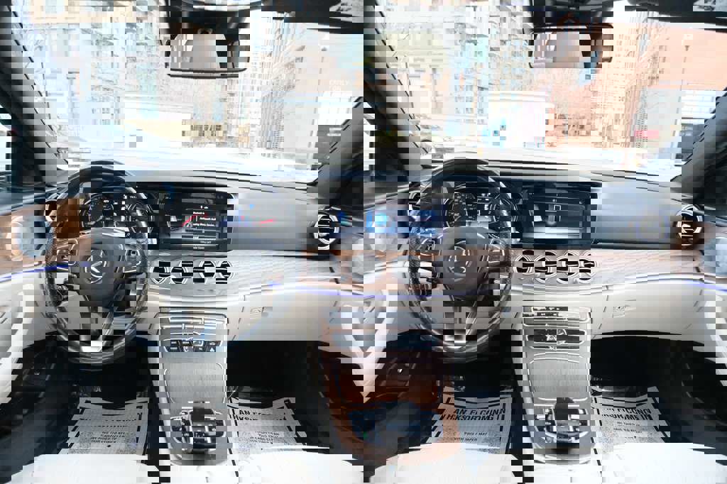 Used 2018 Mercedes-Benz E 300 w/ Premium 3 Package (Q03) image 28