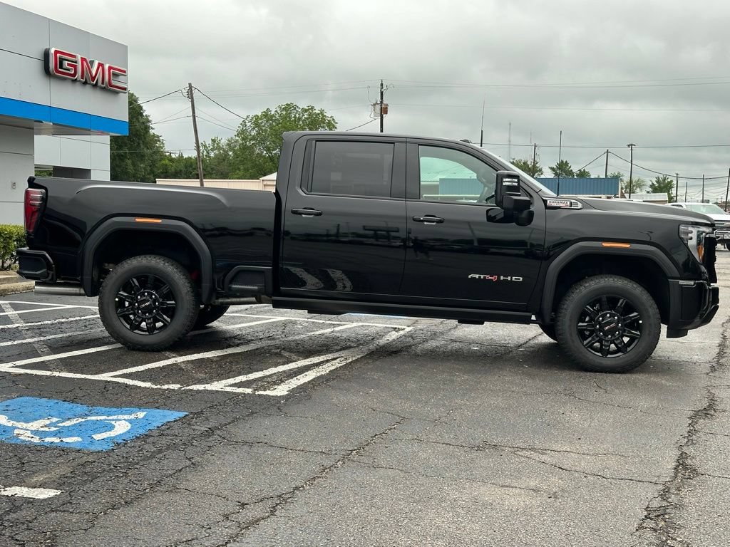 New 2026 GMC Sierra 2500 AT4 w/ AT4 Premium Plus Package AWD/4WD image 4