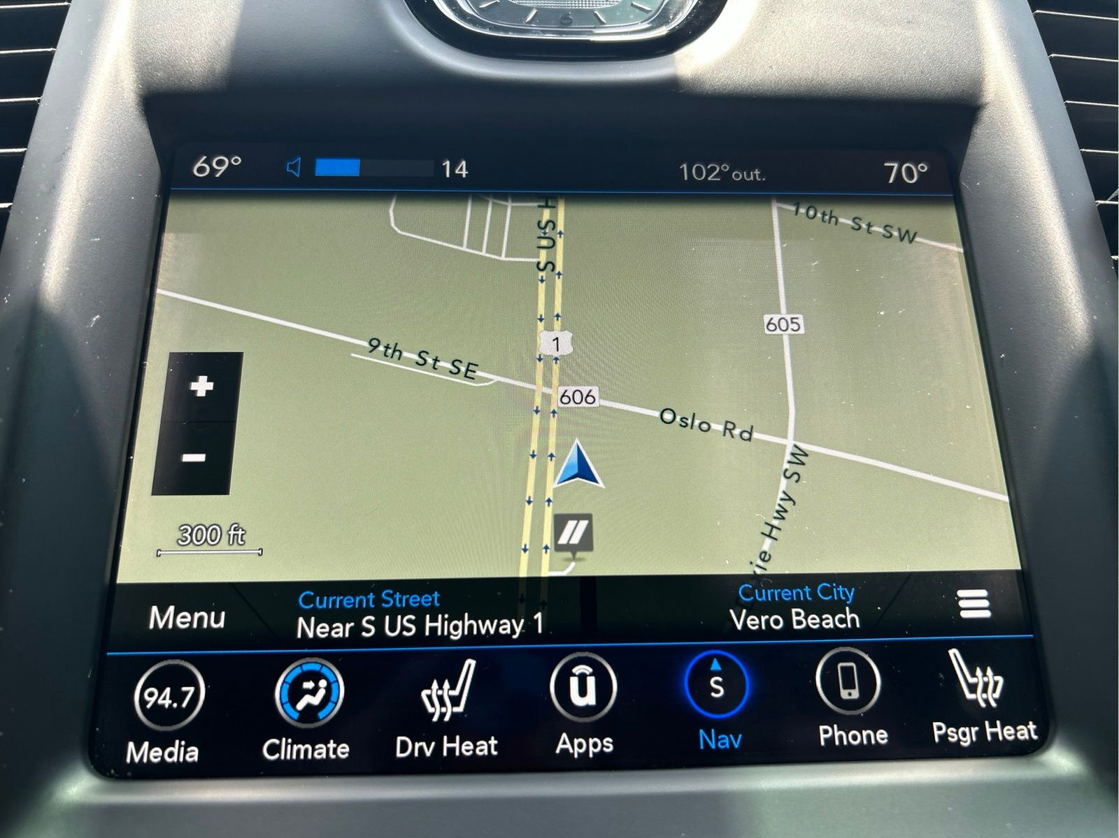 Certified 2018 Chrysler 300 S w/ 300S Premium Group AWD/4WD image 17