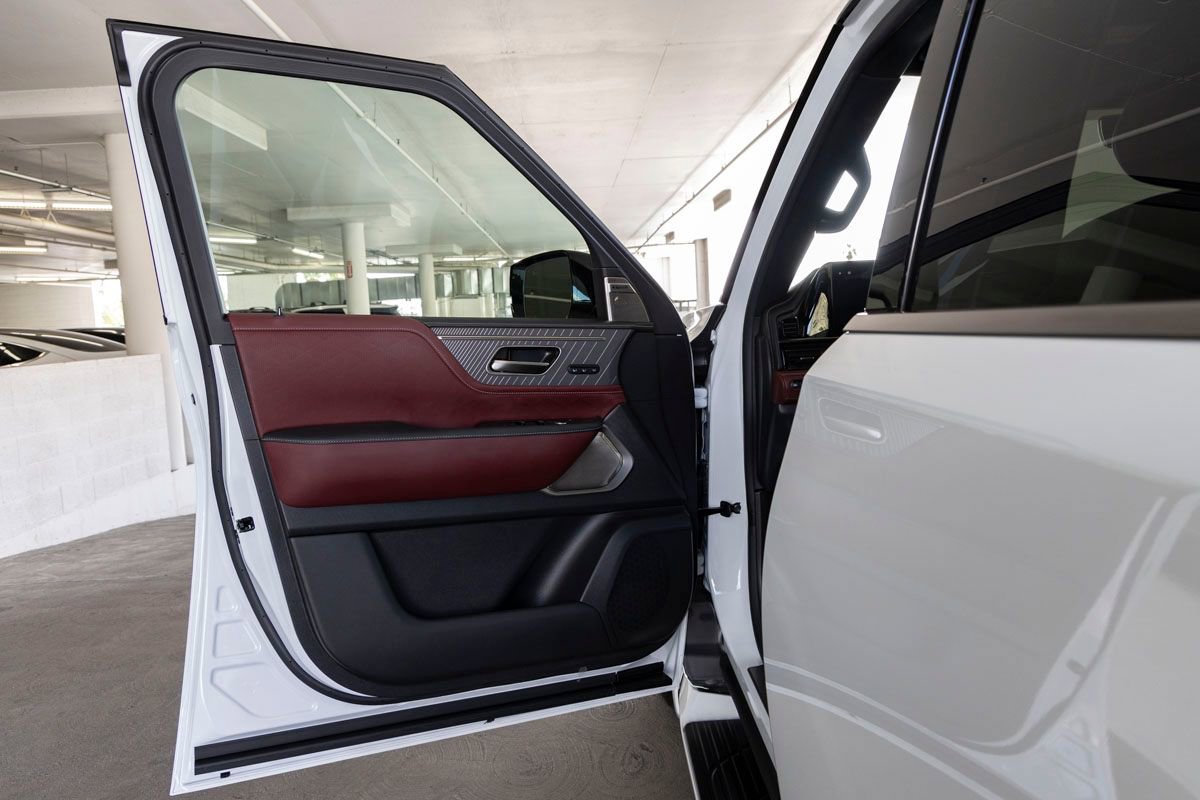 Used 2025 INFINITI QX80 Autograph AWD/4WD image 15