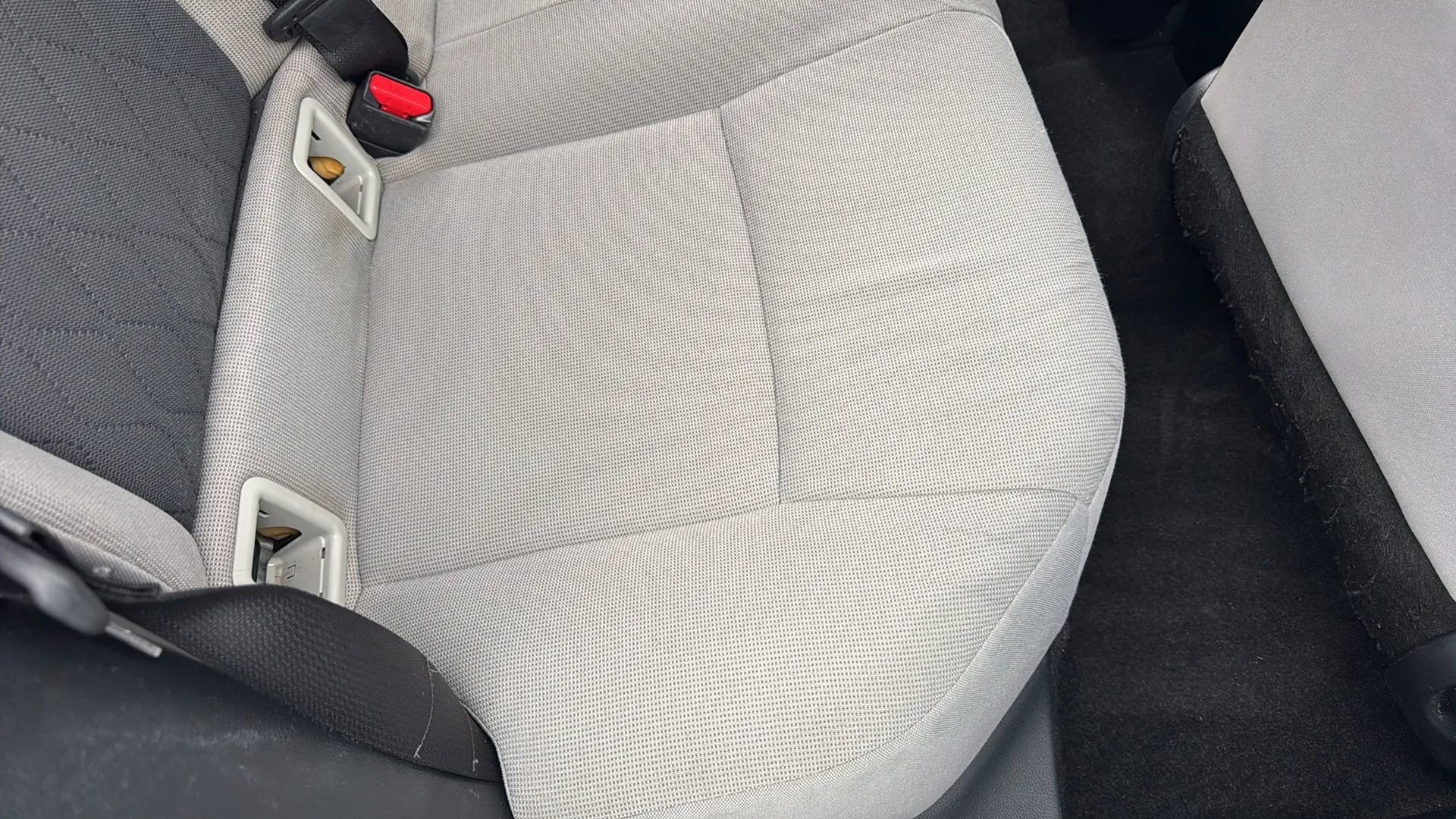 Used 2020 Toyota Corolla LE image 14