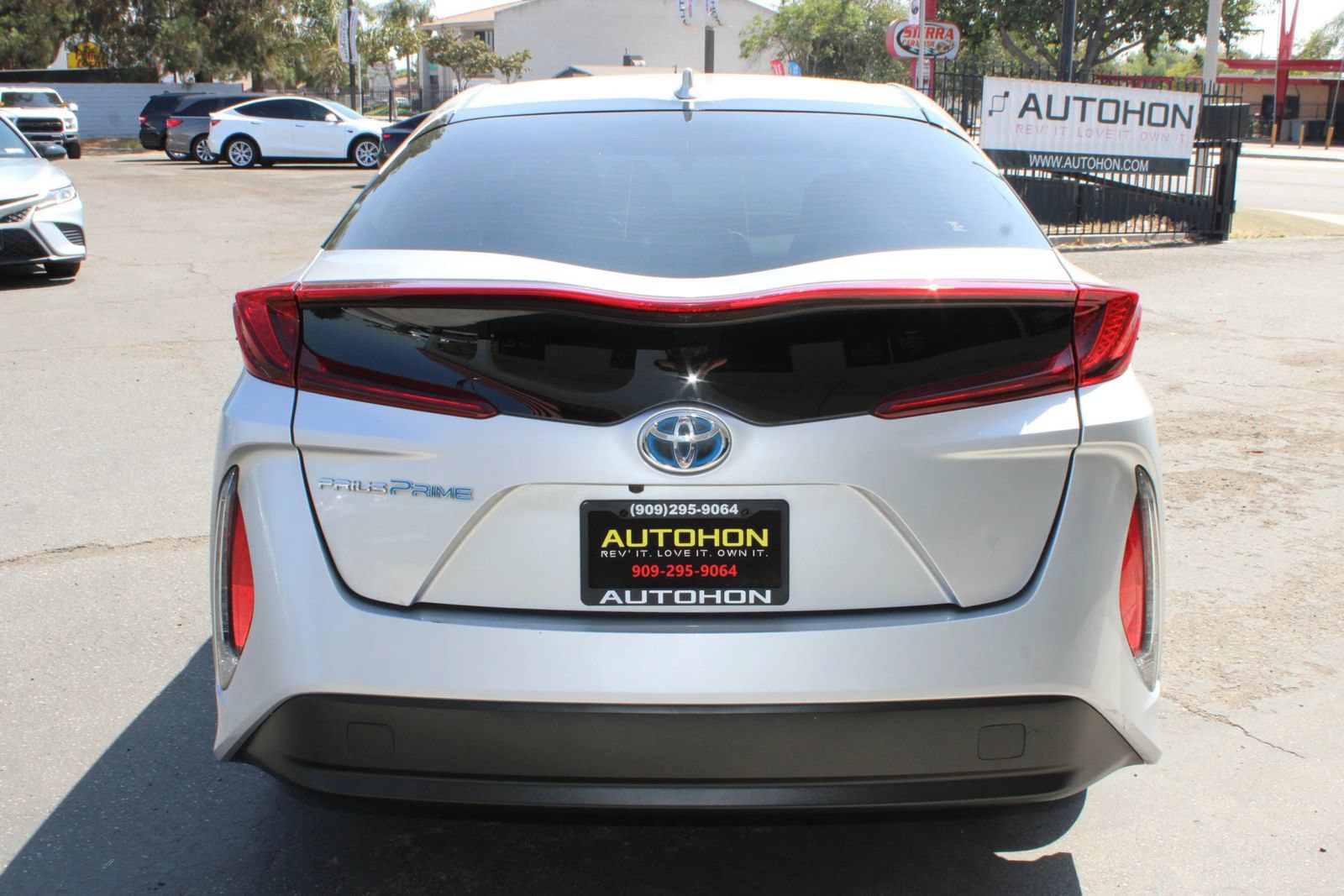 Used 2018 Toyota Prius Prime Premium FWD image 37