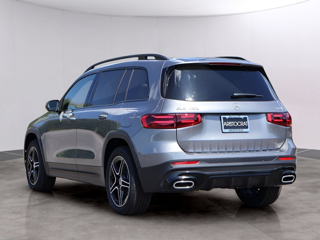 New 2026 Mercedes-Benz GLB 250 4MATIC image 5