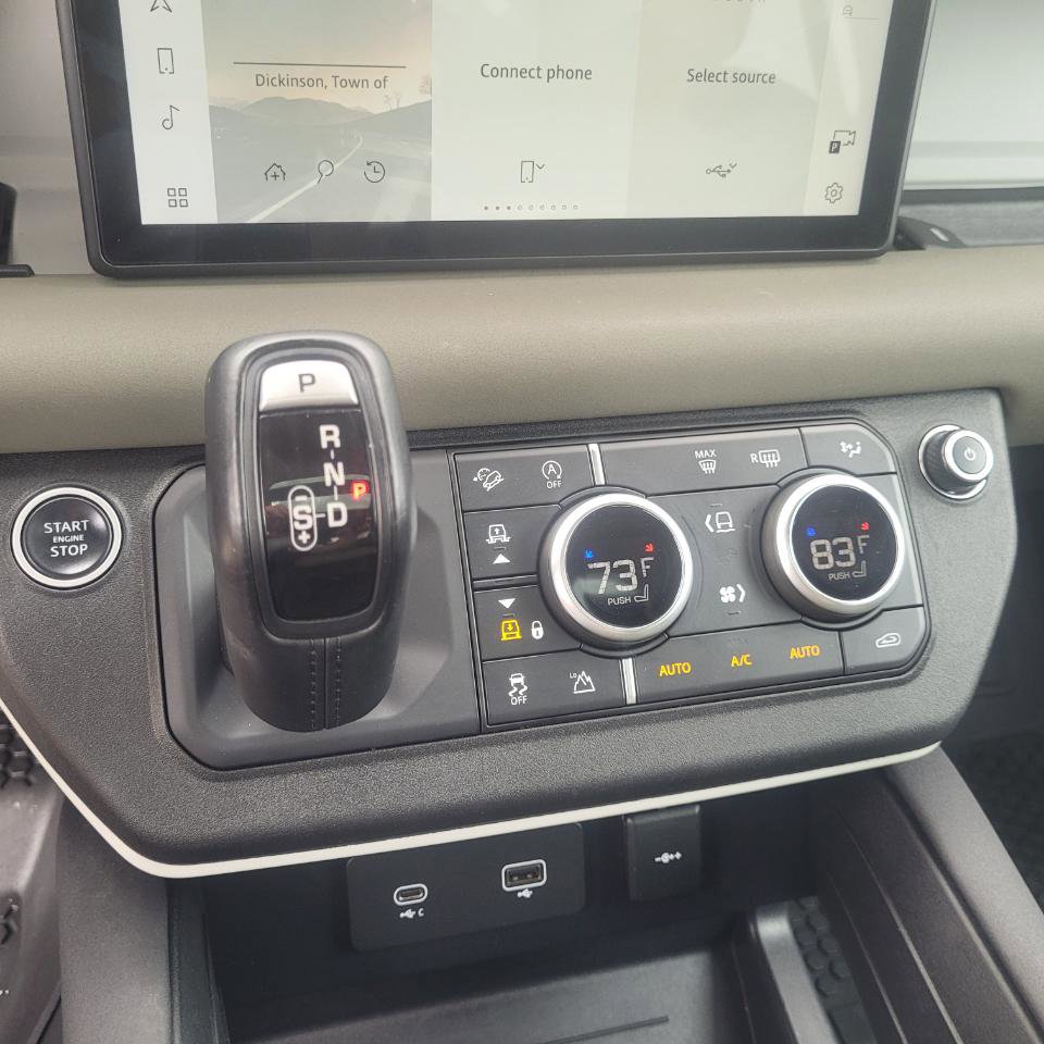 Used 2020 Land Rover Defender 110 S AWD/4WD image 23