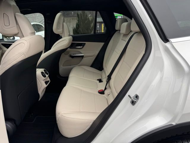 Used 2026 Mercedes-Benz GLC 300 4MATIC image 13