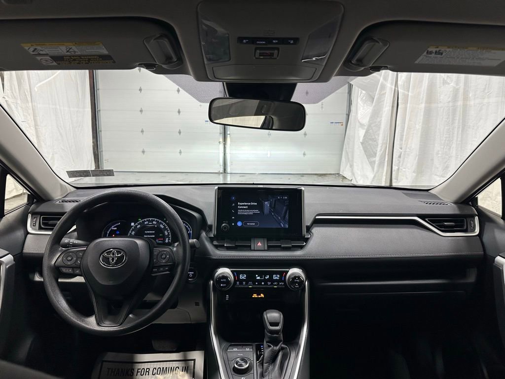 Used 2025 Toyota RAV4 XLE AWD/4WD image 41