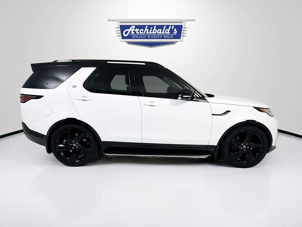 Used 2025 Land Rover Discovery Dynamic SE AWD/4WD image 8
