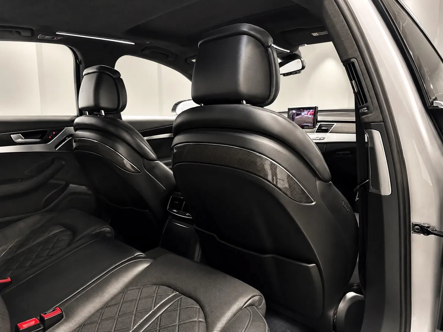 Used 2013 Audi S8 AWD/4WD image 20