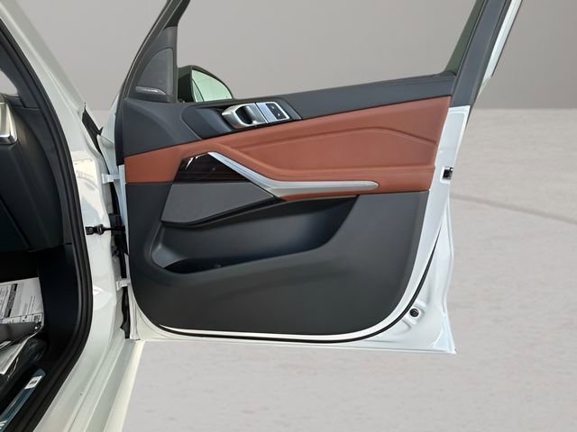 New 2026 BMW X5 sDrive40i w/ M Sport Package RWD image 28