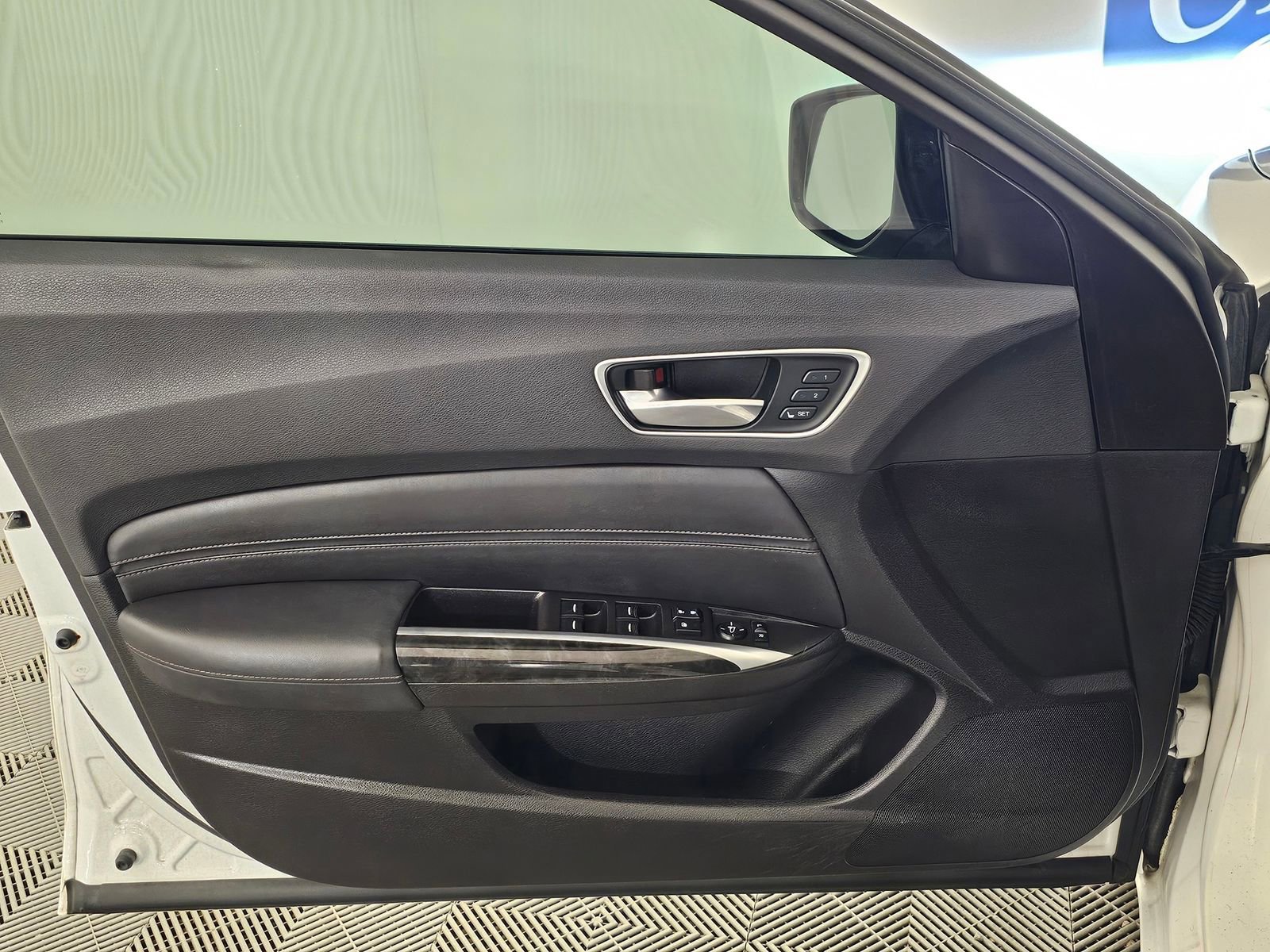 Used 2019 Acura TLX V6 image 10