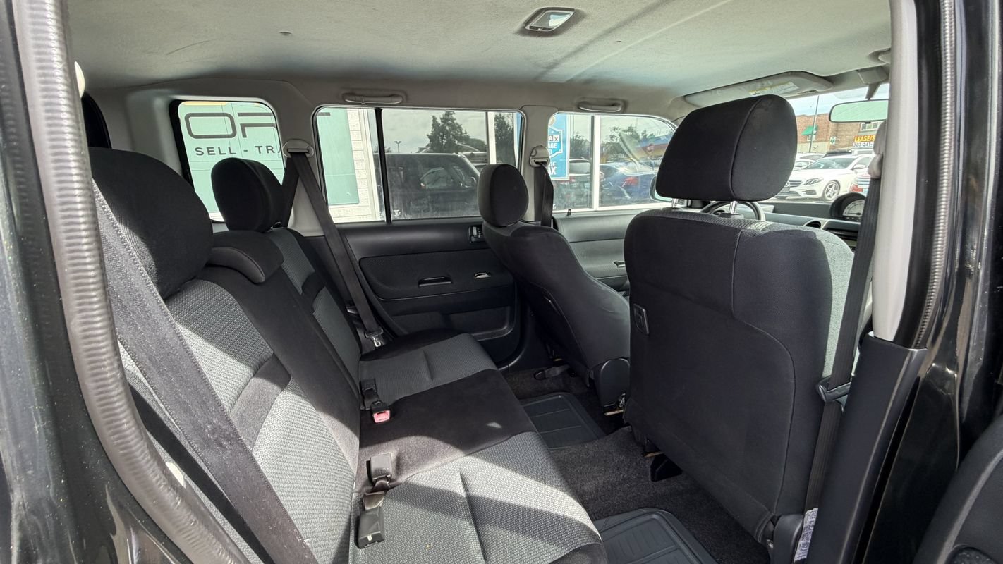 Used 2006 Scion xB FWD image 10