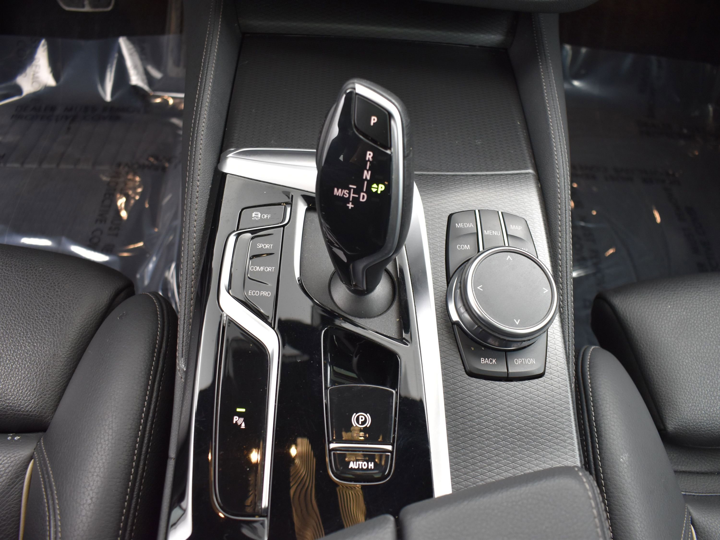 Used 2023 BMW 540i xDrive w/ M Sport Package image 15