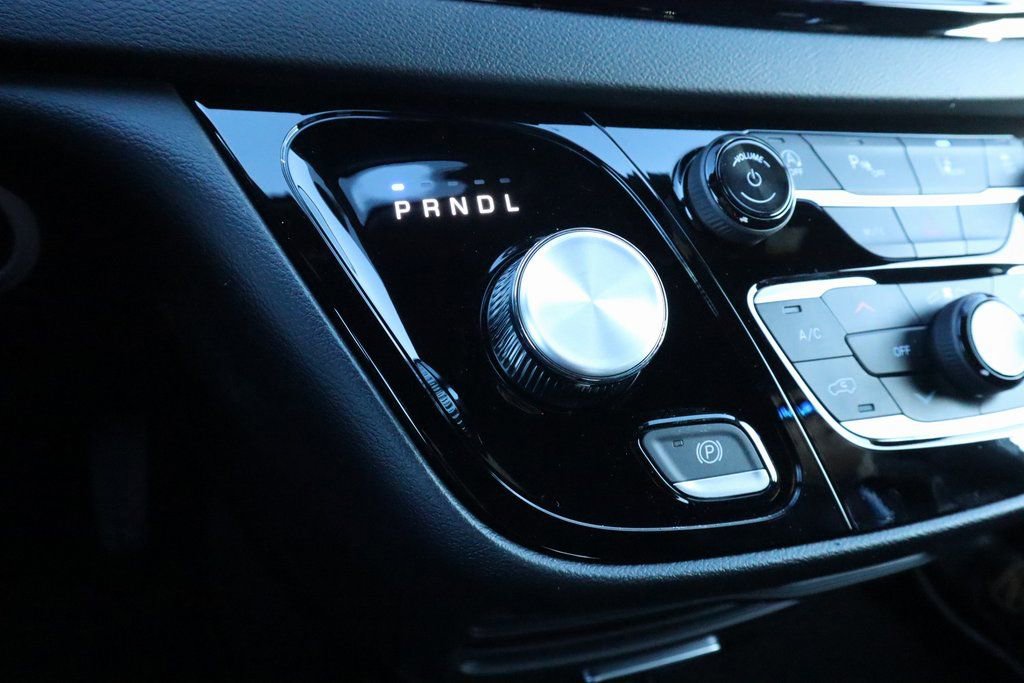 New 2026 Chrysler Voyager LX image 7