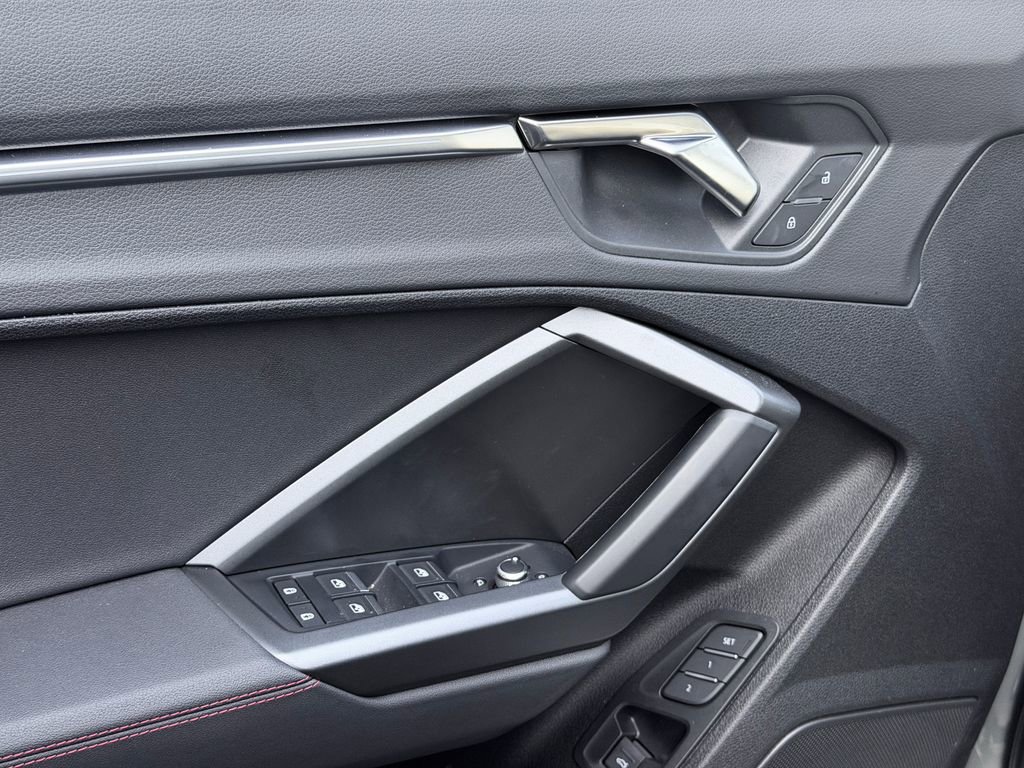 Used 2025 Audi Q3 2.0T Premium Plus w/ Premium Plus Package image 20