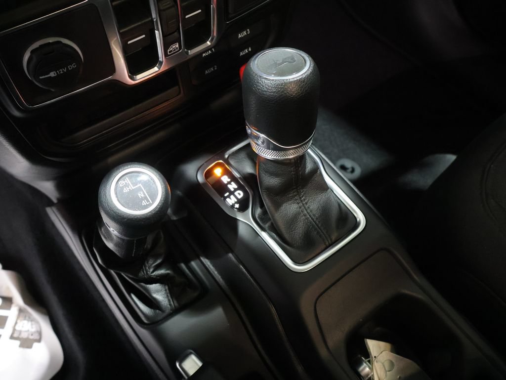 Used 2023 Jeep Wrangler Unlimited Sport AWD/4WD image 35