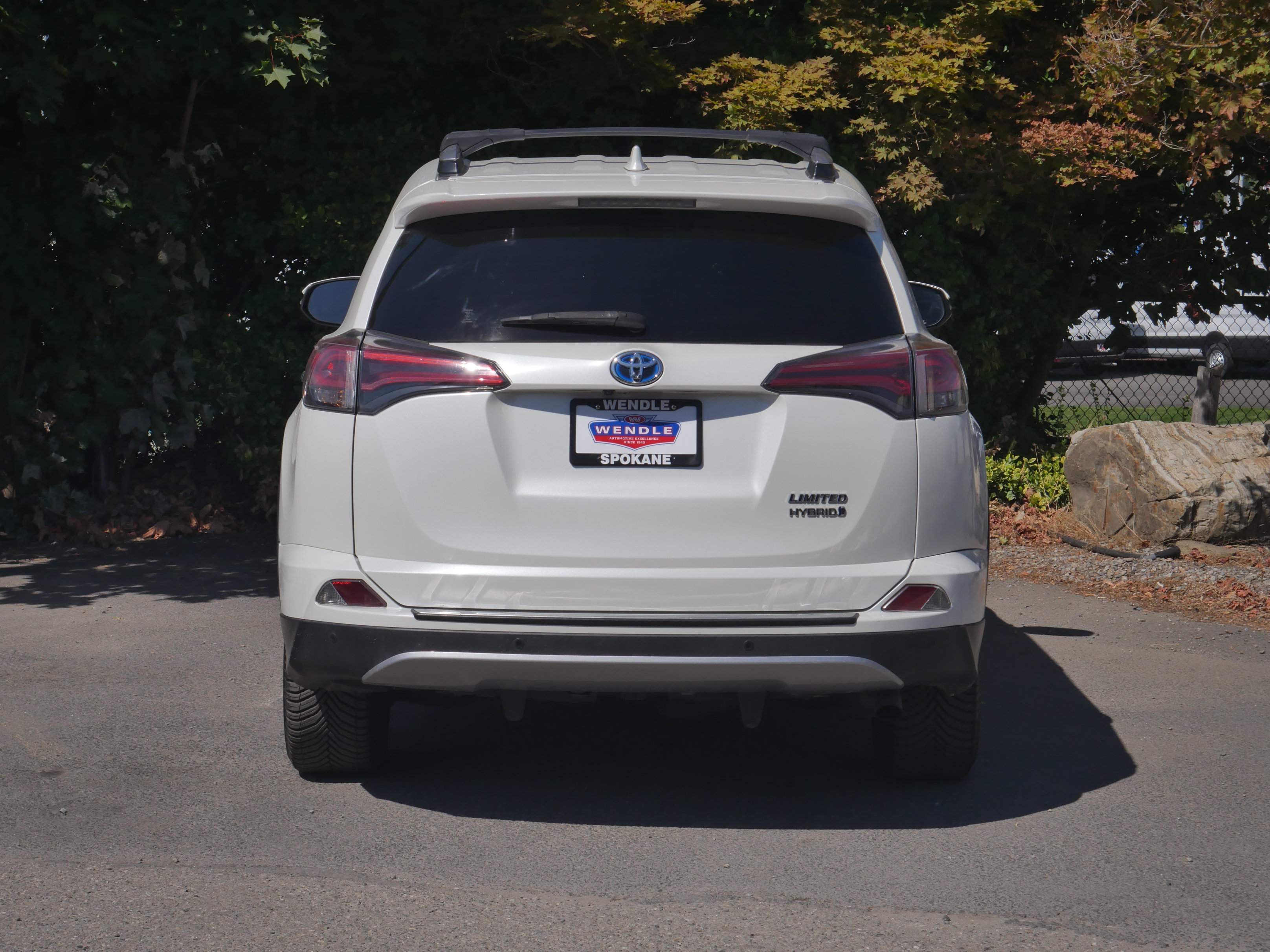 Used 2017 Toyota RAV4 Limited w/ Advanced Technology Package AWD/4WD image 23