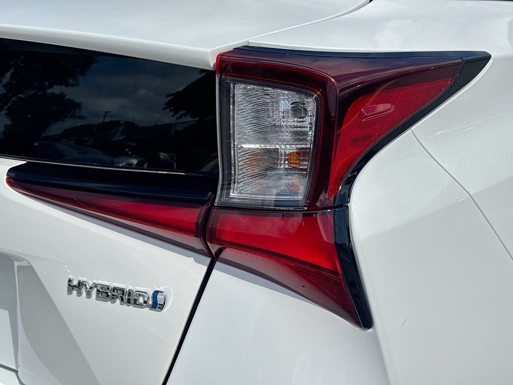 Used 2022 Toyota Prius LE FWD image 31