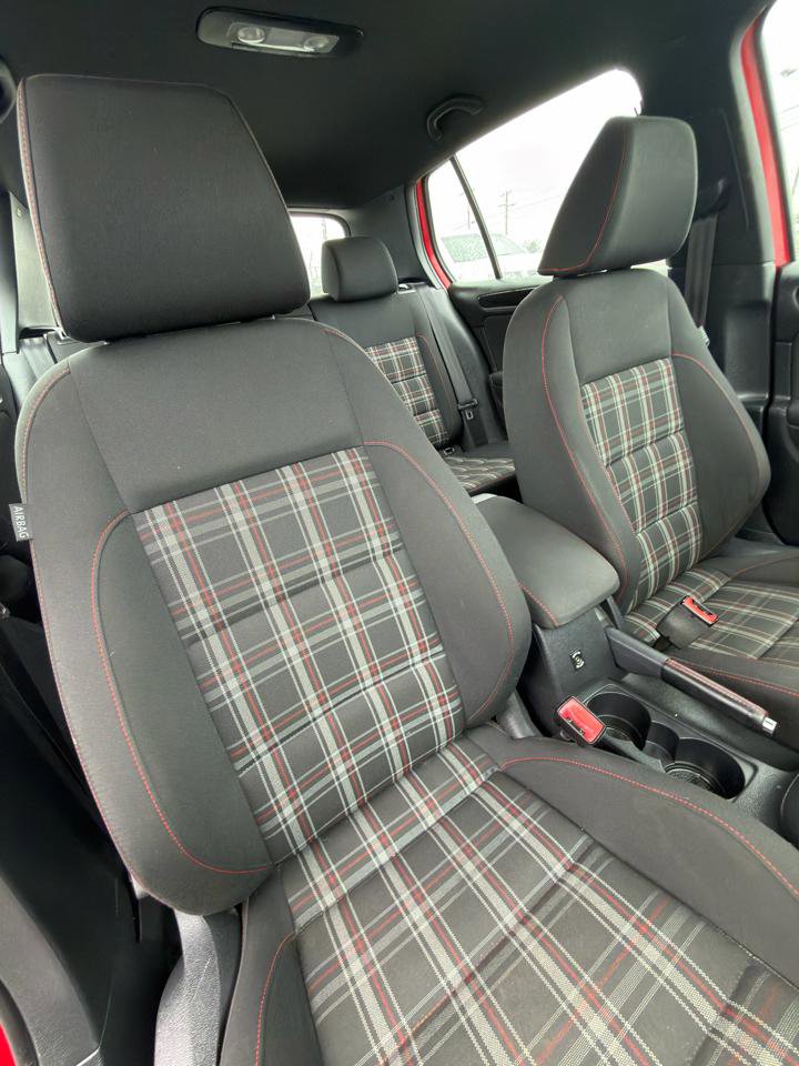 Used 2013 Volkswagen GTI 4-Door FWD image 47
