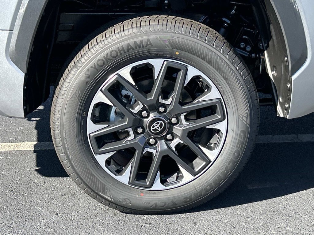 New 2026 Toyota Tundra Limited AWD/4WD image 10