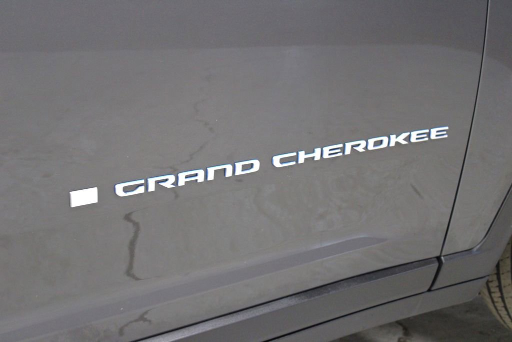 Used 2024 Jeep Grand Cherokee Limited 4xe image 40