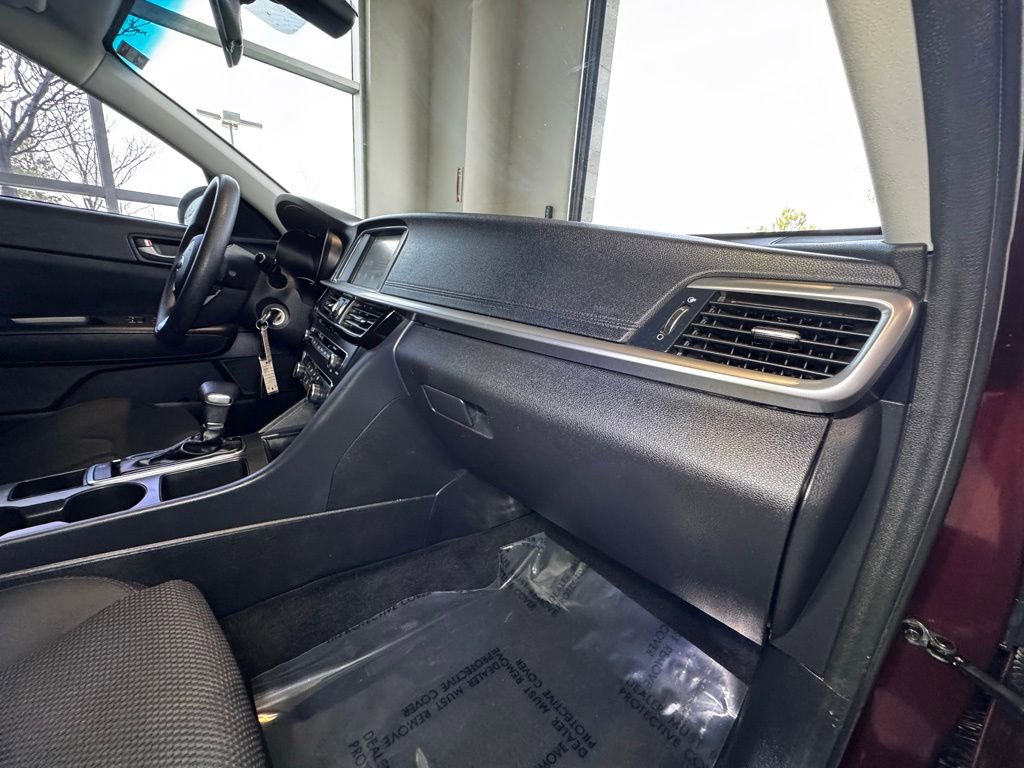 Used 2020 Kia Optima LX image 49
