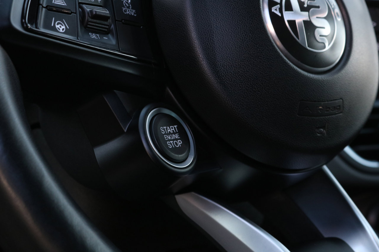 Used 2021 Alfa Romeo Giulia Ti w/ Nero Edizione image 27