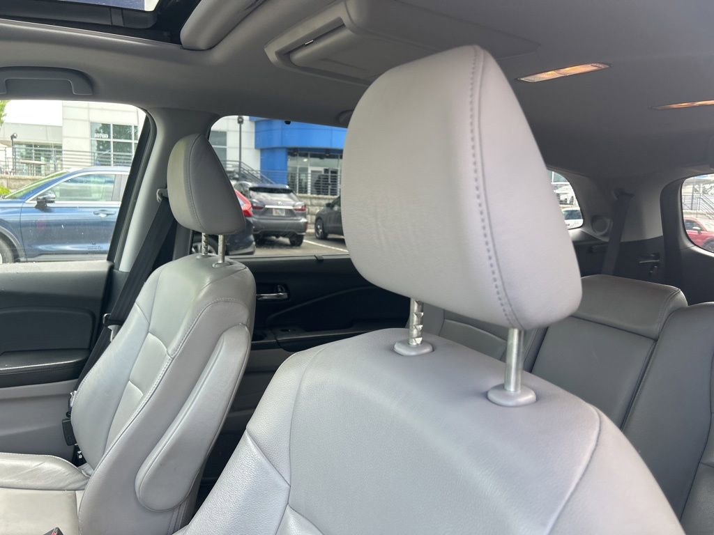 Used 2016 Honda Pilot Touring image 8