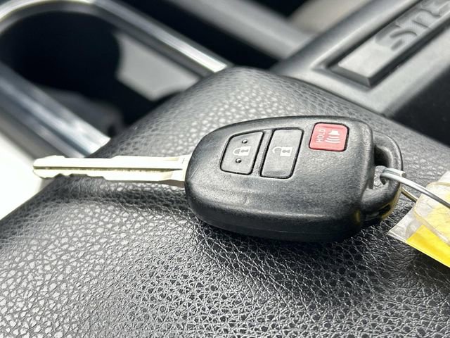 Used 2018 Toyota Tundra SR5 w/ TRD Off Road Package AWD/4WD image 33