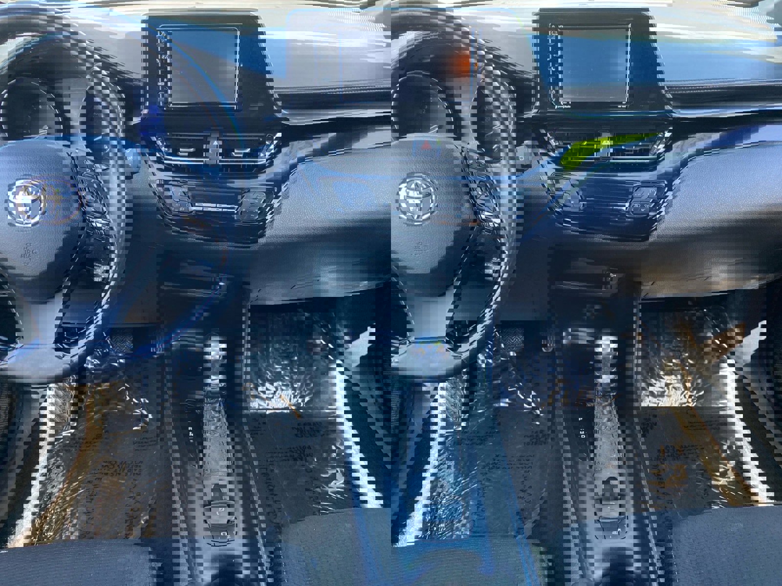 Used 2018 Toyota C-HR XLE image 11