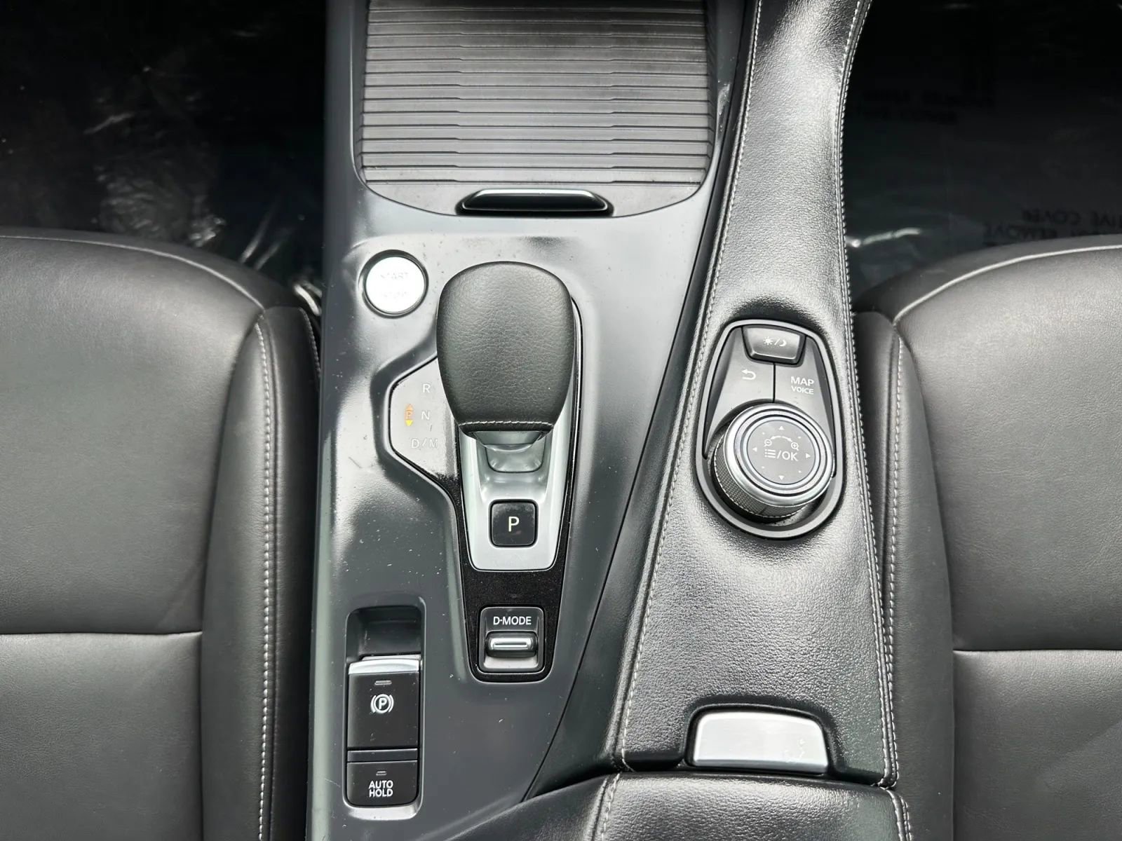 Used 2019 INFINITI QX50 Luxe w/ Navigation Package image 19