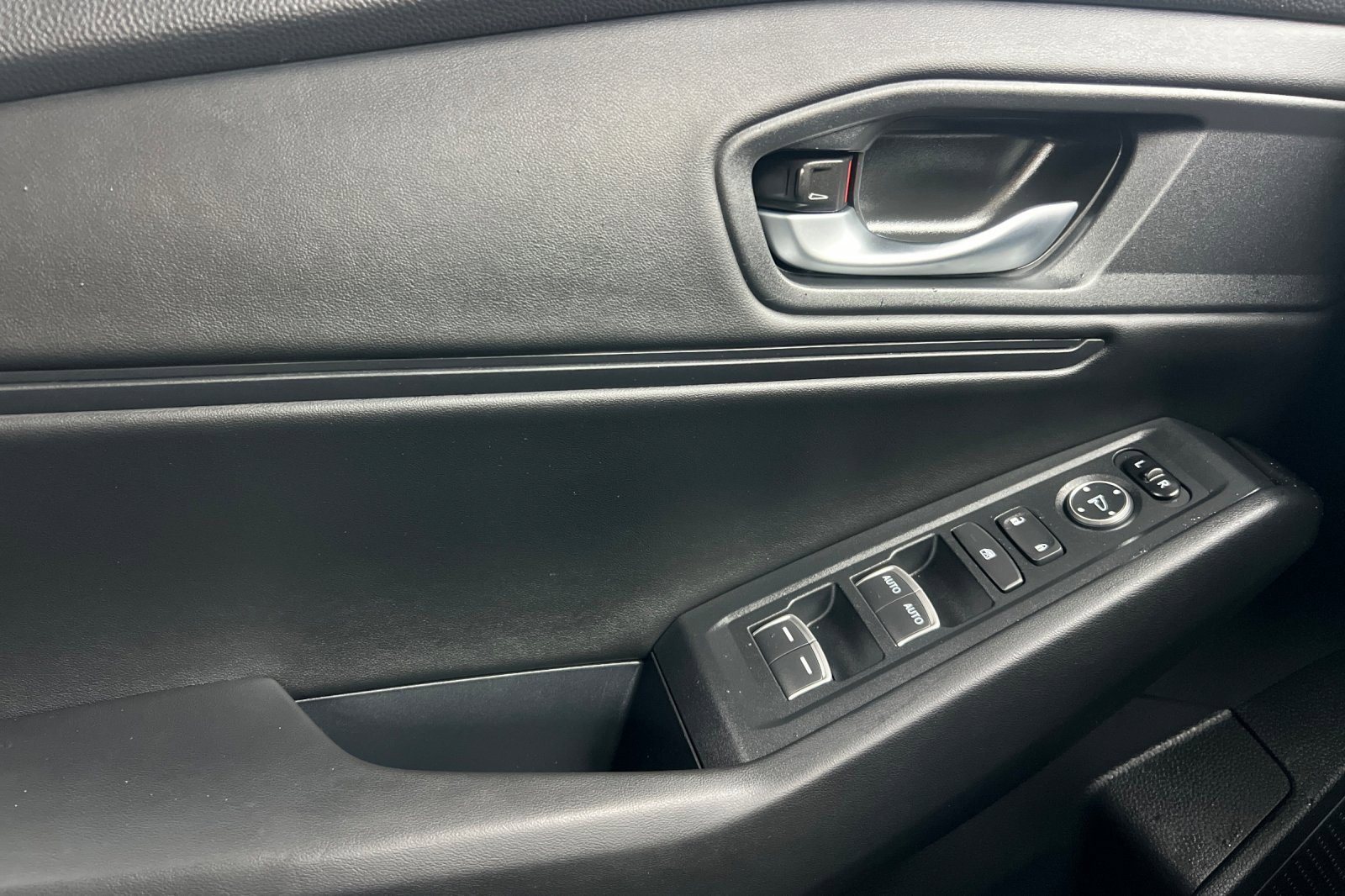 Used 2025 Honda Accord SE image 11