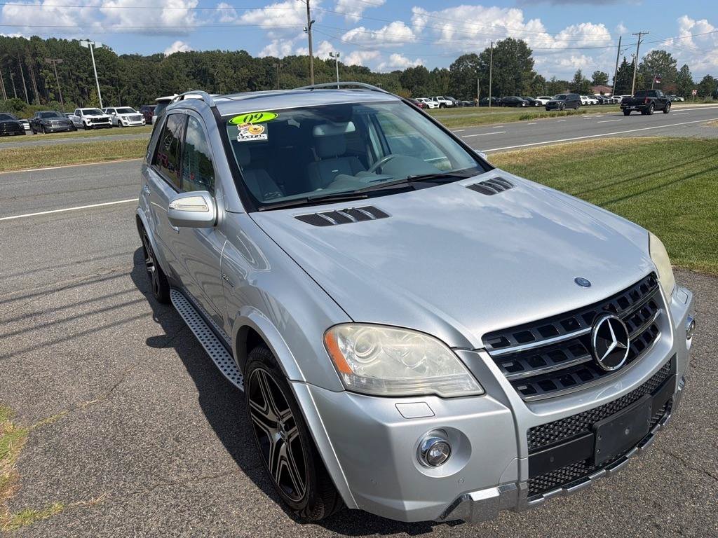 Used 2009 Mercedes-Benz ML 63 AMG 4MATIC image 5
